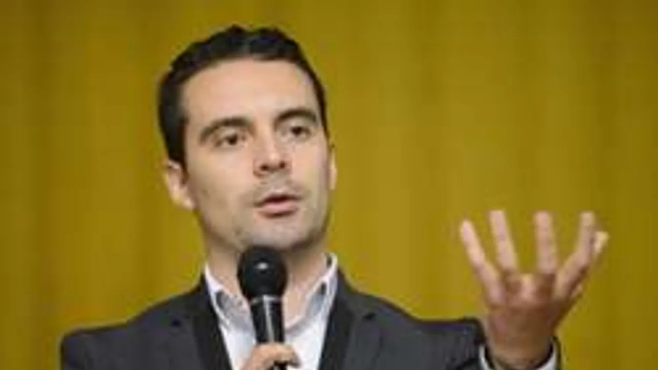 A Jobbikban közkézen forognak Vona szexuálisan túlfűtött magánlevelei