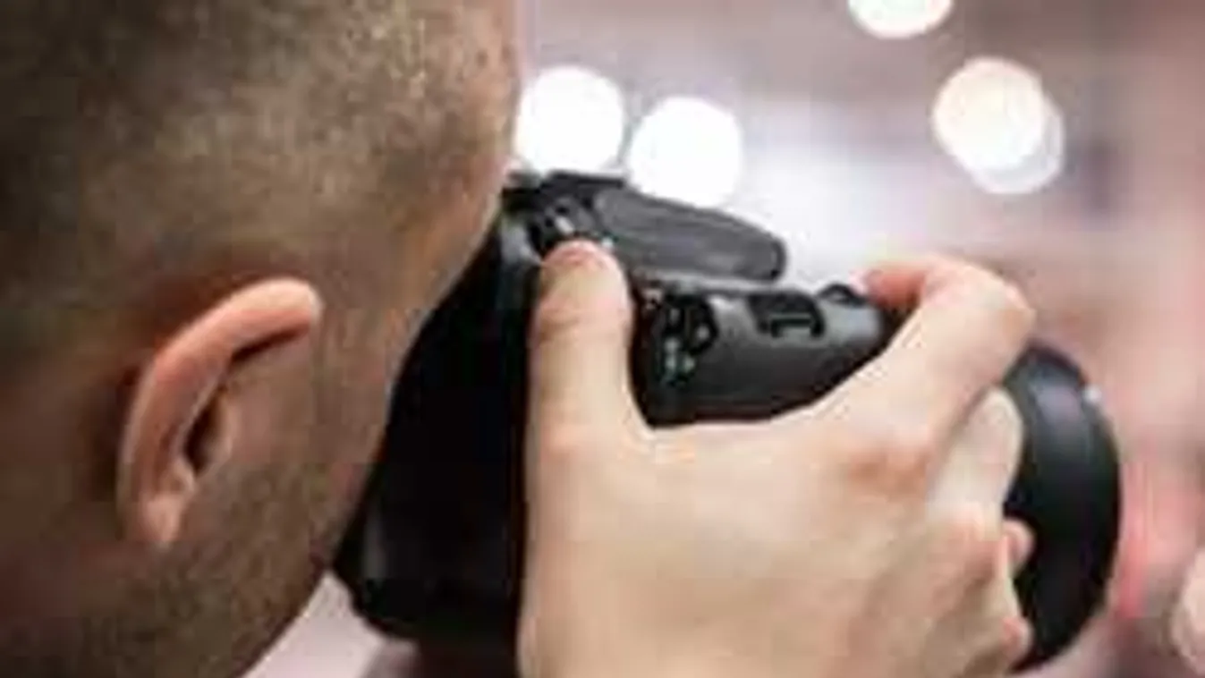 Csak egy jó fotót akart: rossz mozdulat vezetett a fiatal nő halálához