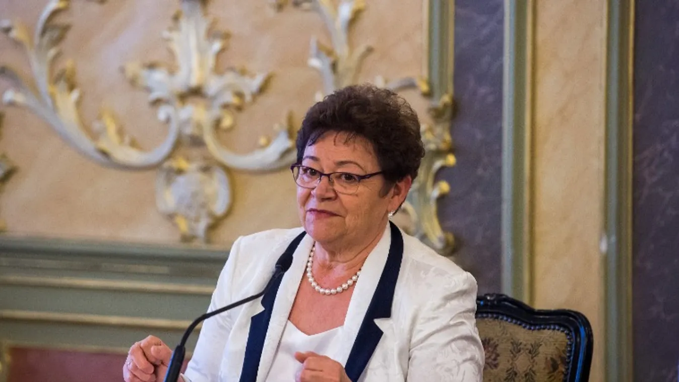 Erre figyelmeztet Müller Cecília