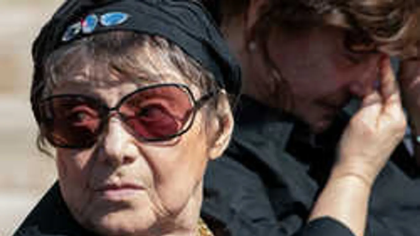 Csűrös Karola fájdalmas vallomása: Nem nyúlok Ádám holmijához