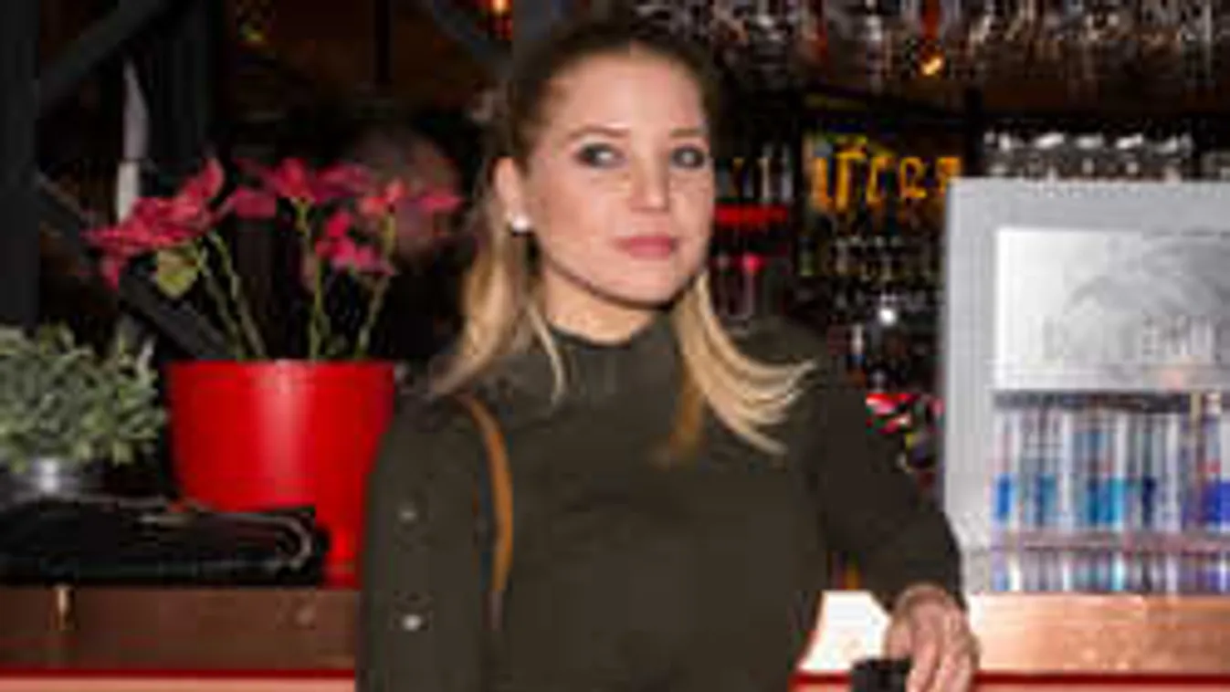 Besokallt Szabó Zsófi, meggyalázták édesapja emlékét!