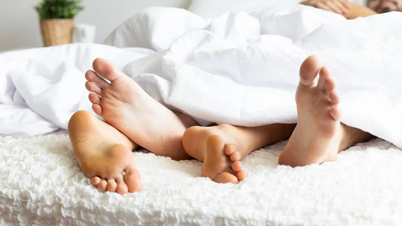 Botrány a családi összejövetelen: lefeküdt a lány a lánykérésre készülő szerelme apjával