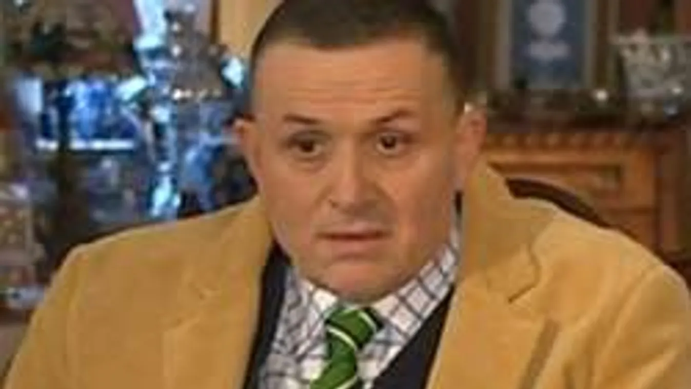 Dühében leplezte le Lajcsit a testvére! Ez az igazság a hazaérkezésről!