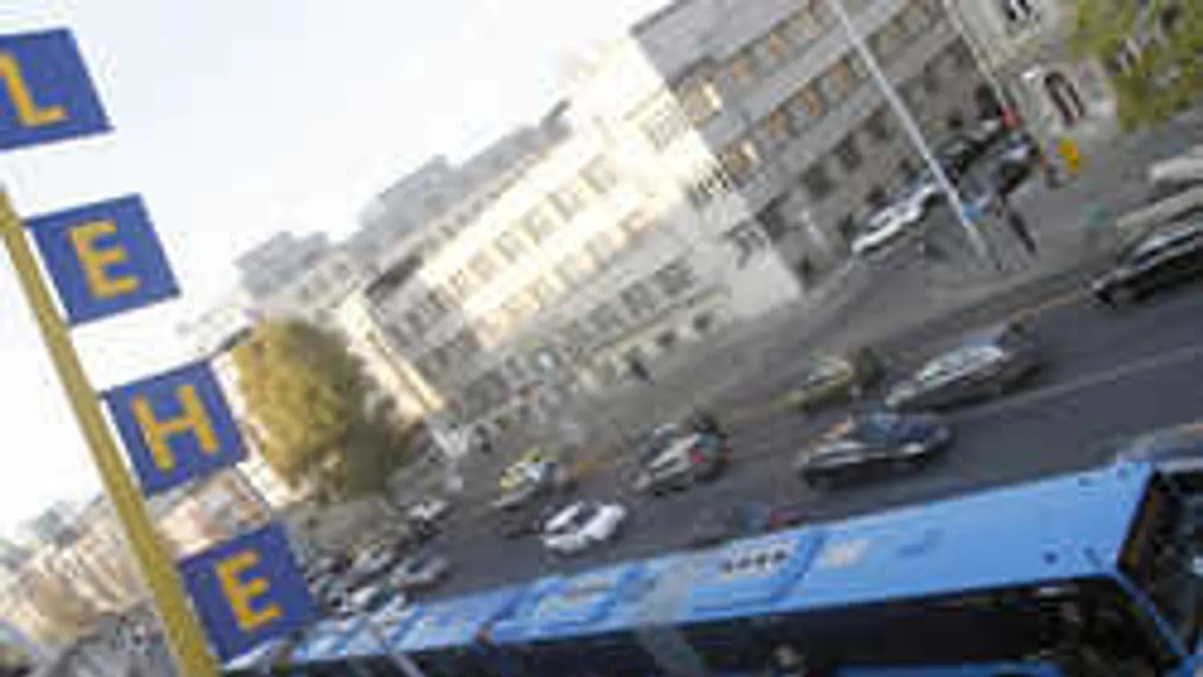 Metrópótlás: kiderült, hova lett a rengeteg utas!