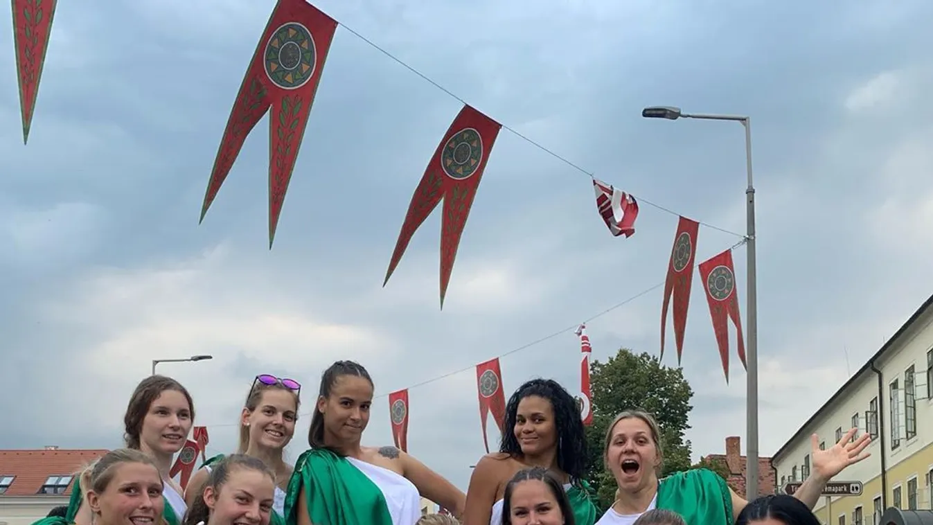 Furcsa viseletben pózolnak a csinos magyar röpislányok