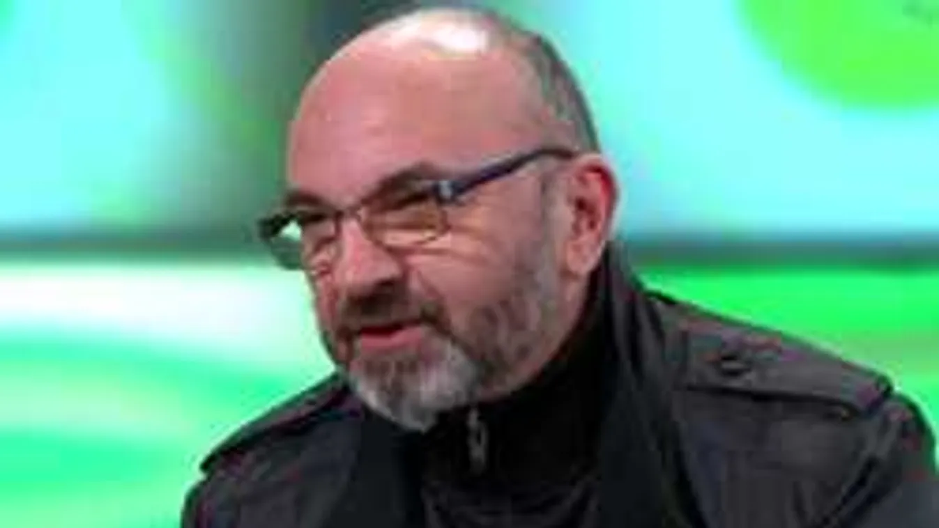 Bevallotta, rajongóját veszi feleségül a magyar sztárénekes