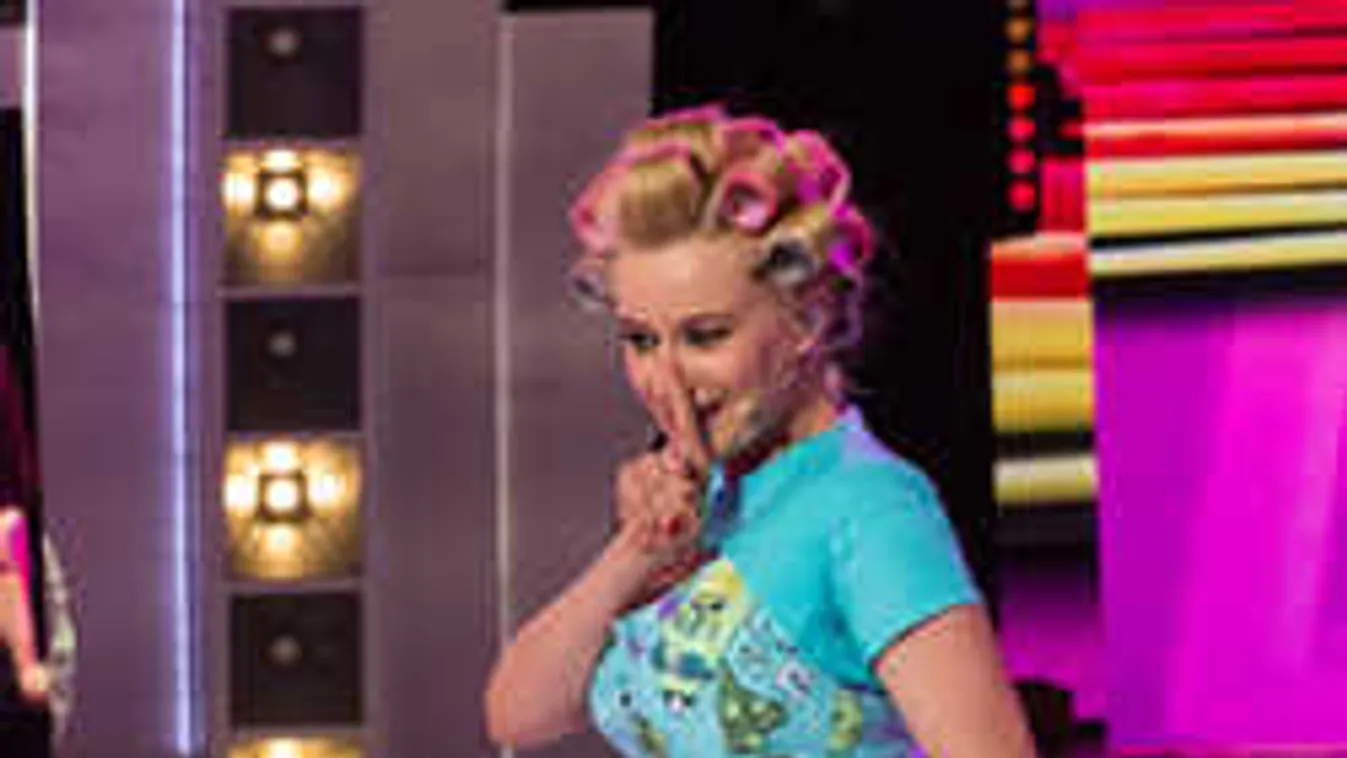 Szuper szexi lábakat villantott a Nagy Duett sztárja