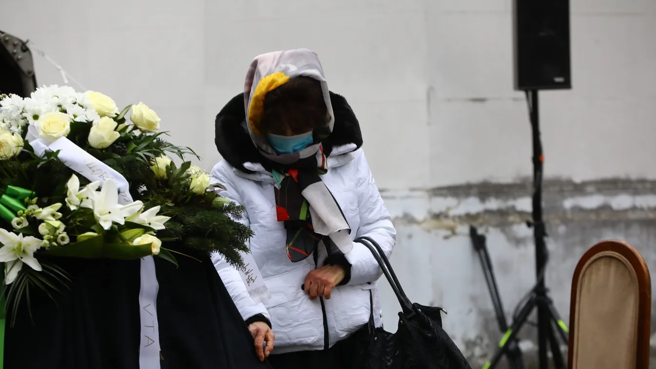 Megrendülten nyilatkozott Sas József özvegye: ezt mondta a temetés után Zsuzsa asszony