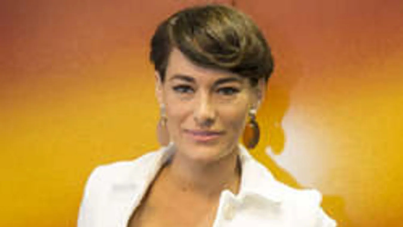 Világhírű zenész hajtott rá a bombázó magyar anyukára