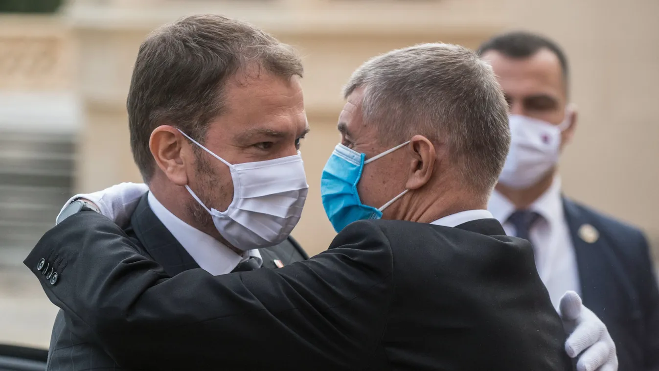 Mit súgott a cseh miniszterelnök szlovák kollégája fülébe a Normafáról?