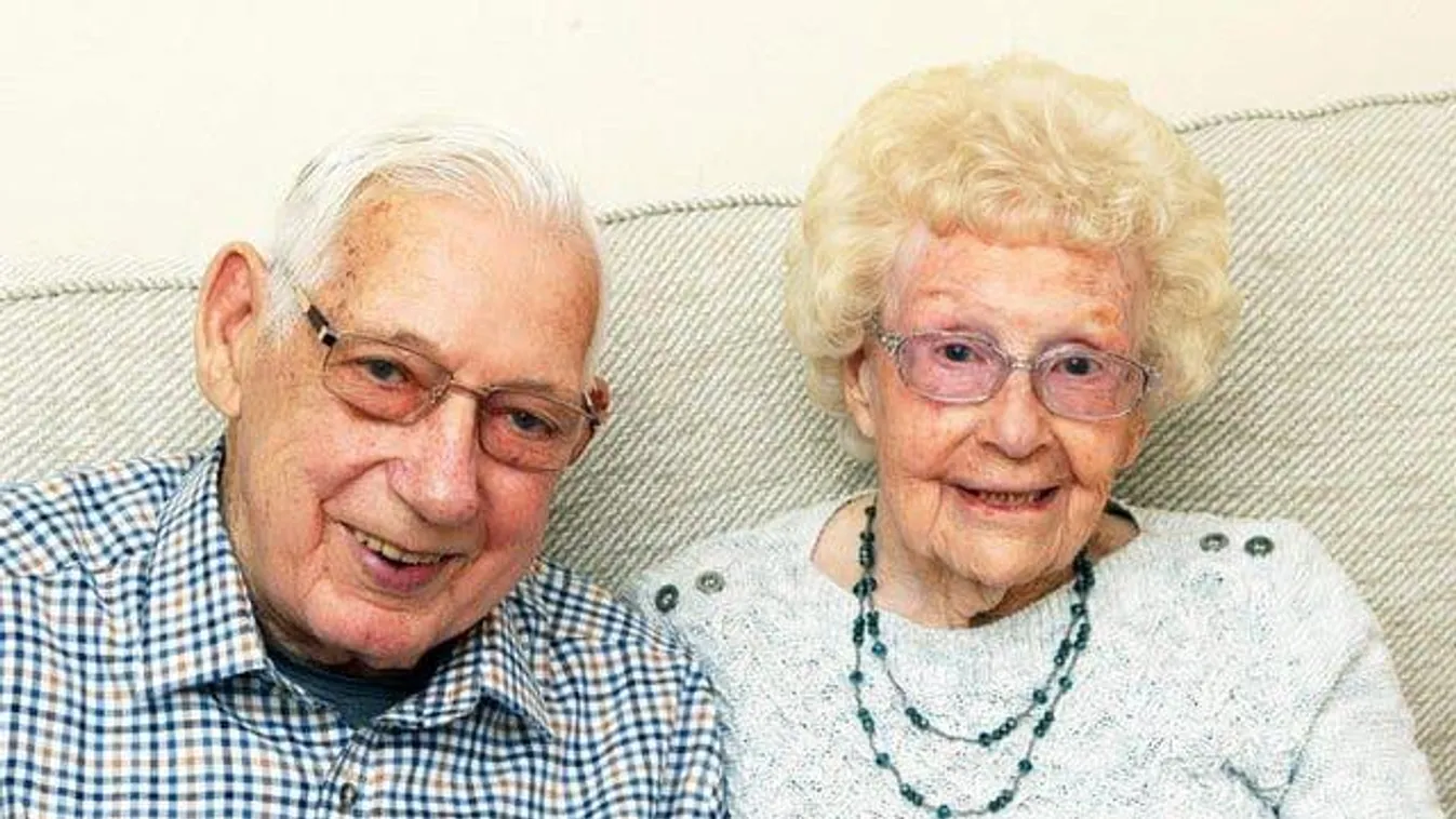 Szívszaggató: egymás kezét szorítva vitte el a koronavírus az idős házaspárt