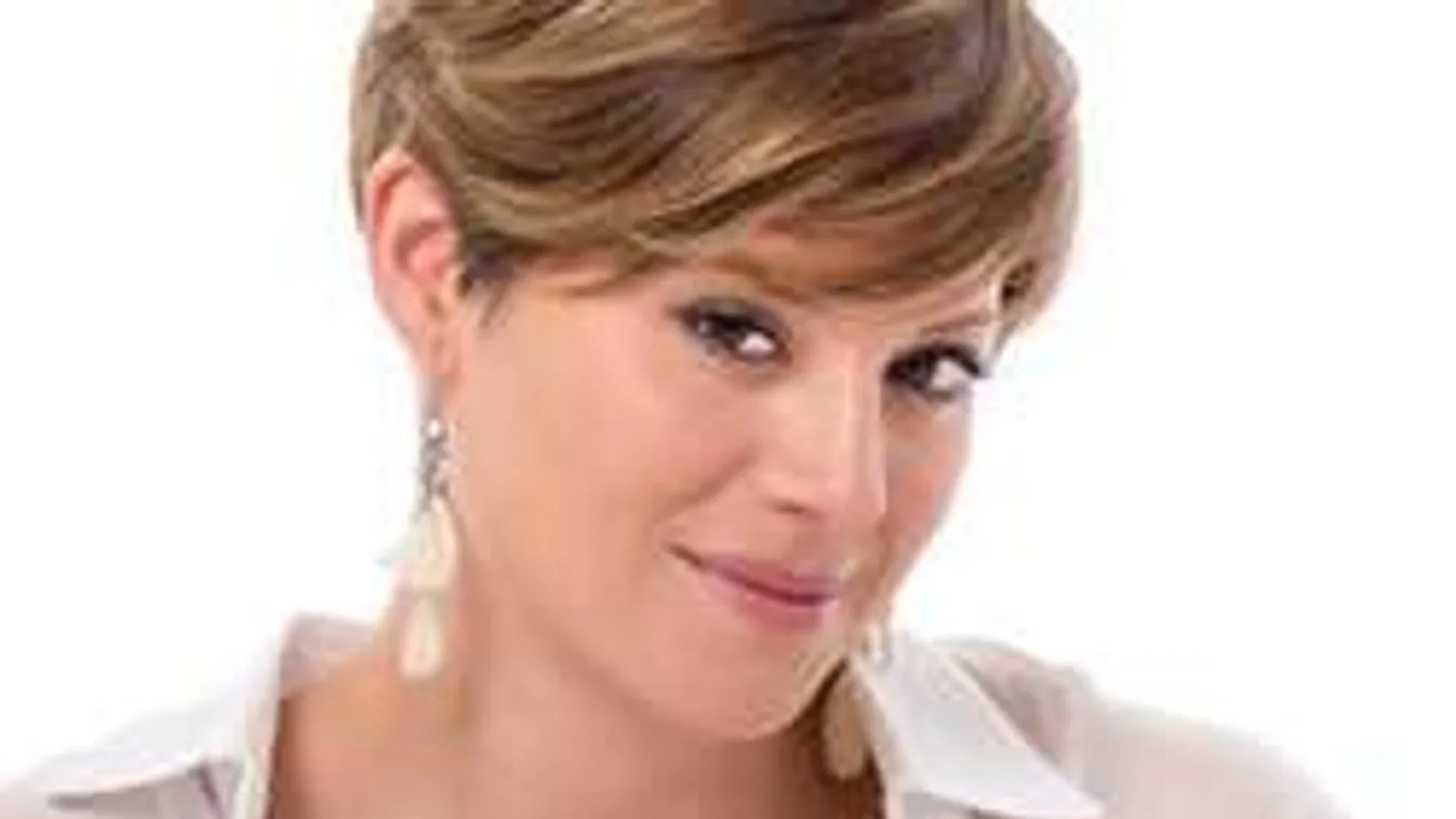 Gyászoló édesanya támadt Szinetár Dórára