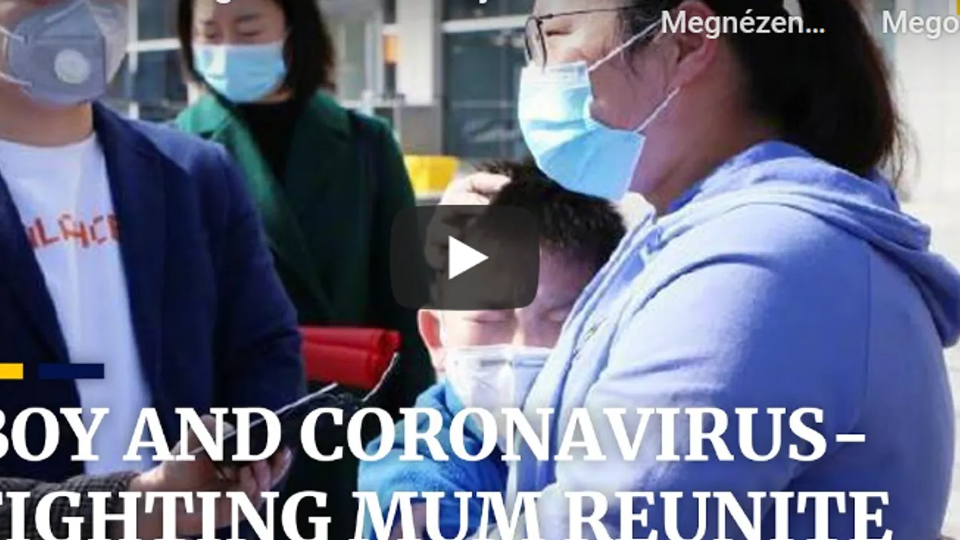 Megható: így örült a kisfiú koronavírussal harcoló anyukájának