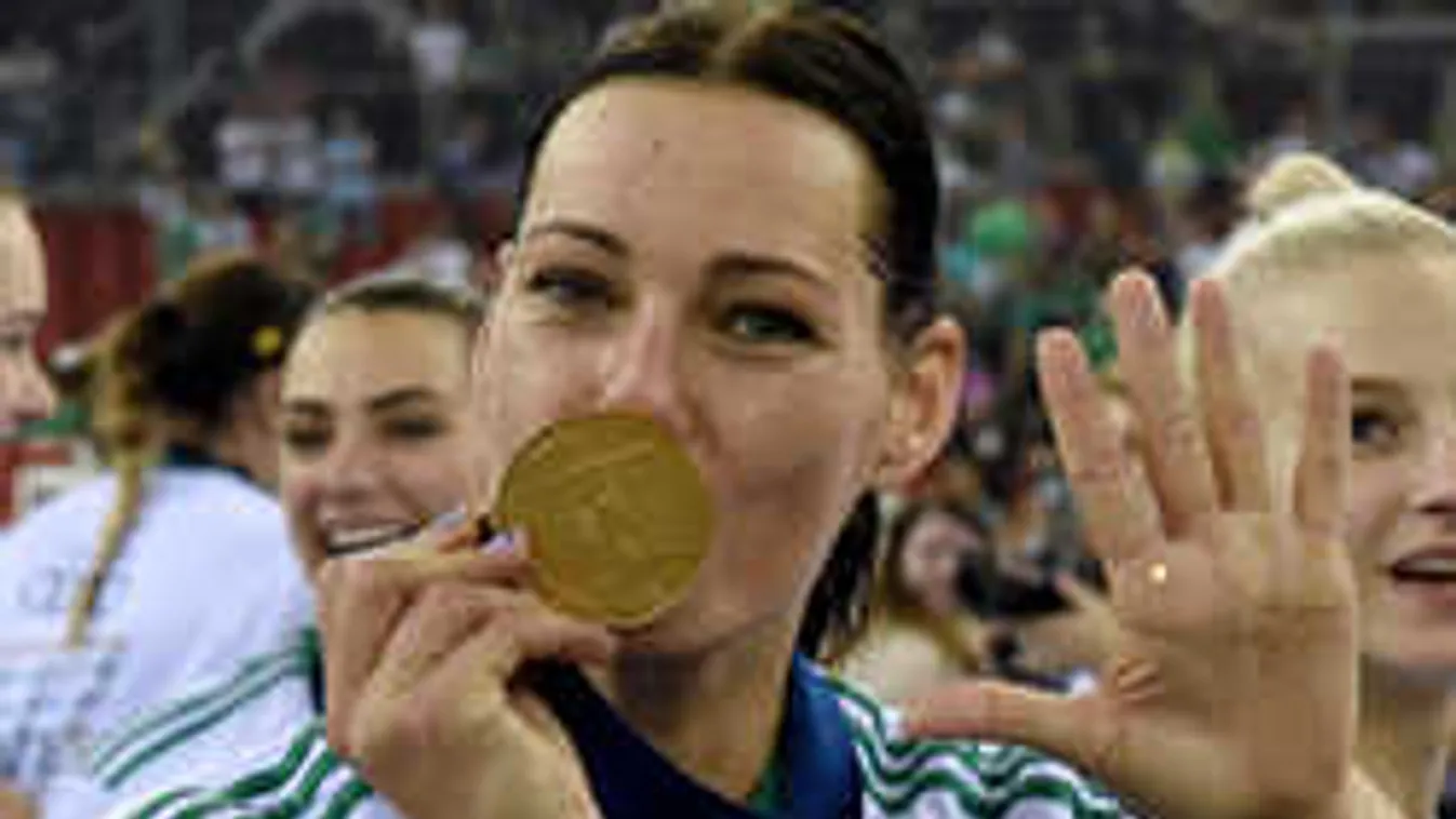 Különleges fotó, Cristiano Ronaldónak üzent a magyar sportolónő