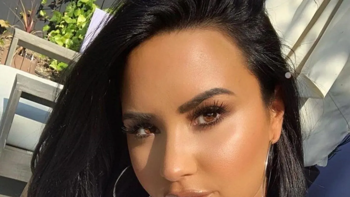 Demi Lovatót többször is megerőszakolták
