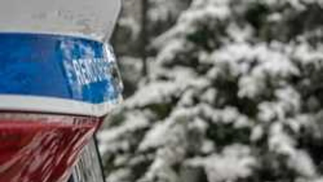 Megvan a nap leghülyébb sofőrje: így előzte a rendőrt Kazincbarcikánál