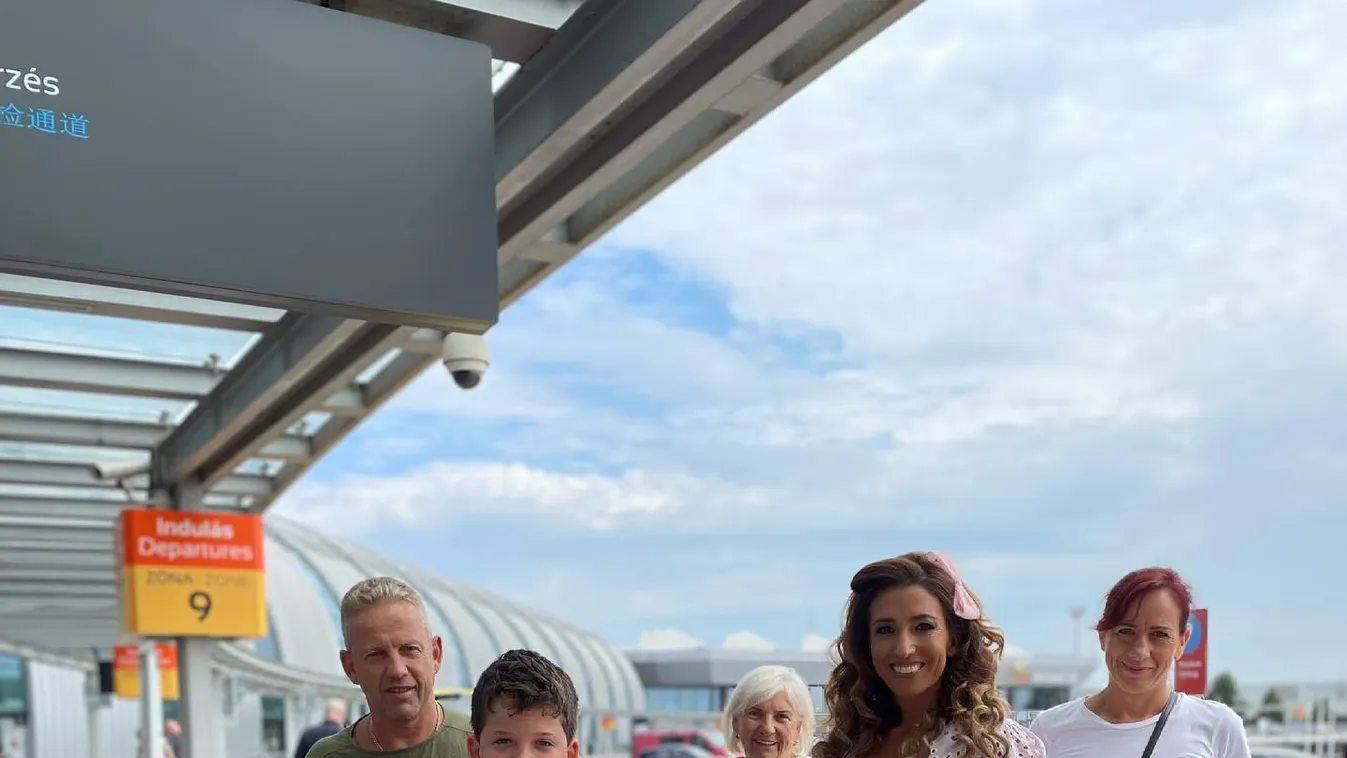 Hoppá: ezért nem utazott el szüleivel Schobert Lara a tengerpartra