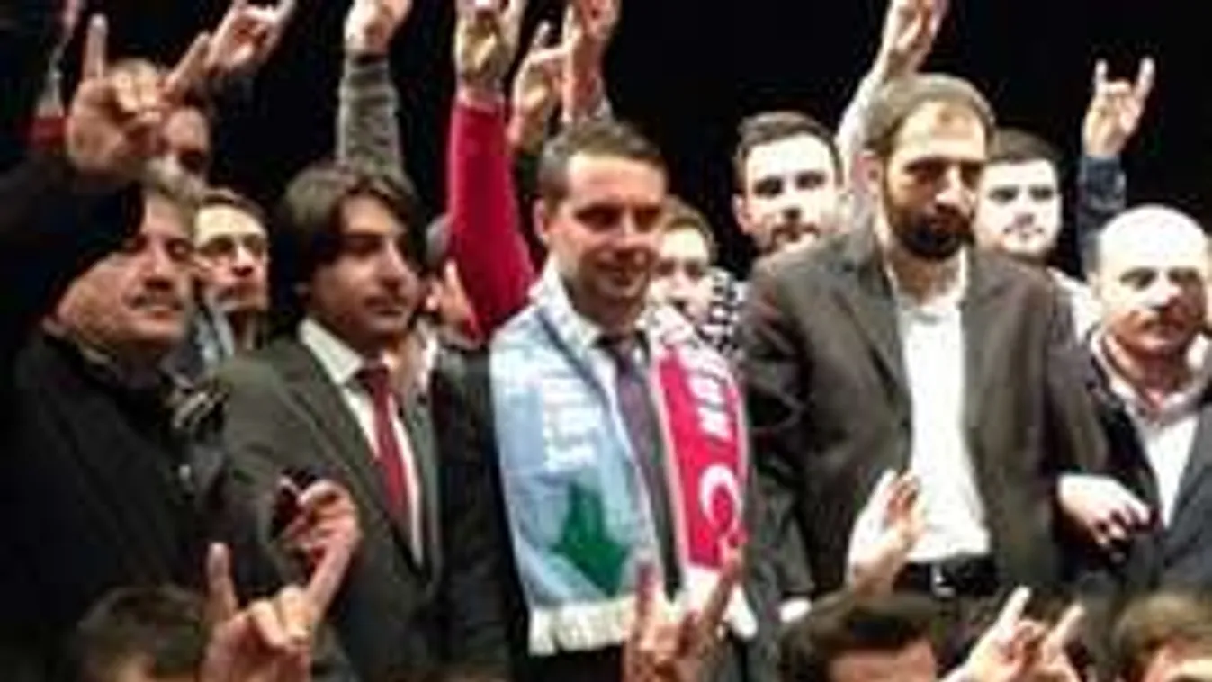 Vona Gábor egy hírhedt török terrorszervezet tiszteletbeli tagja