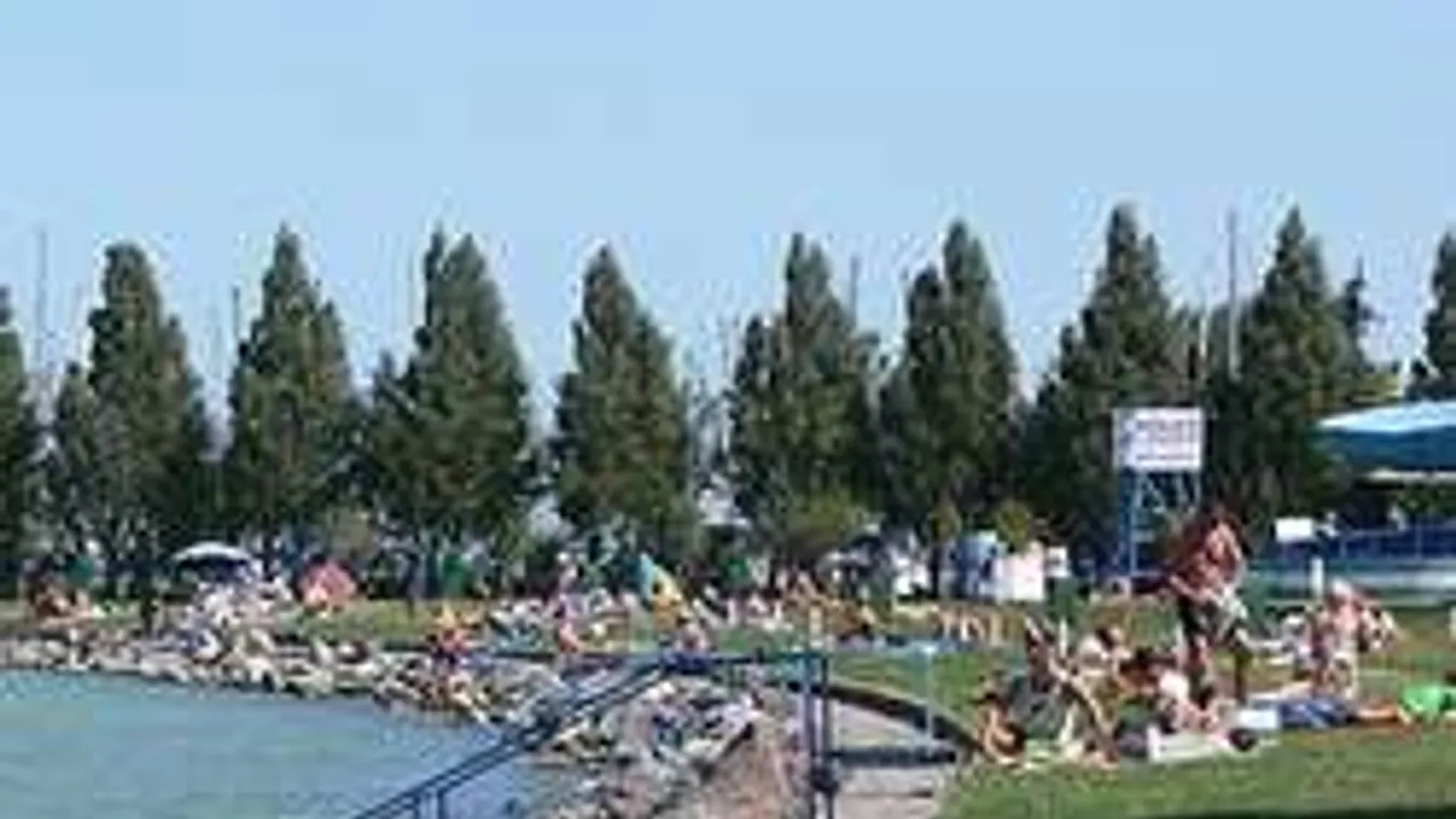 10 kilométer araszolás - óriásdugó a Balatonról hazafelé