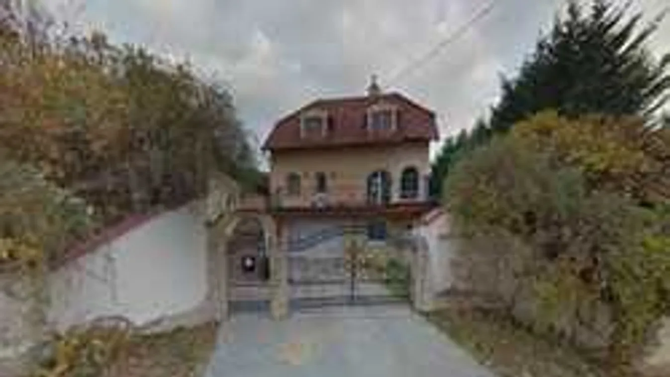 Megáll az ész: Miért költözött be Simicska és Spéder ügyvédje Uj Péter villájába?