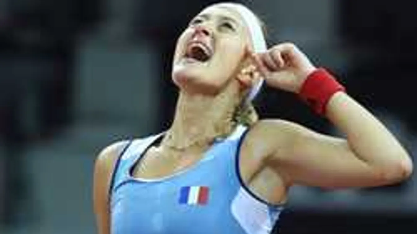 Babos Timi párjának elképesztő videója: vetkőzni kezdett, és...