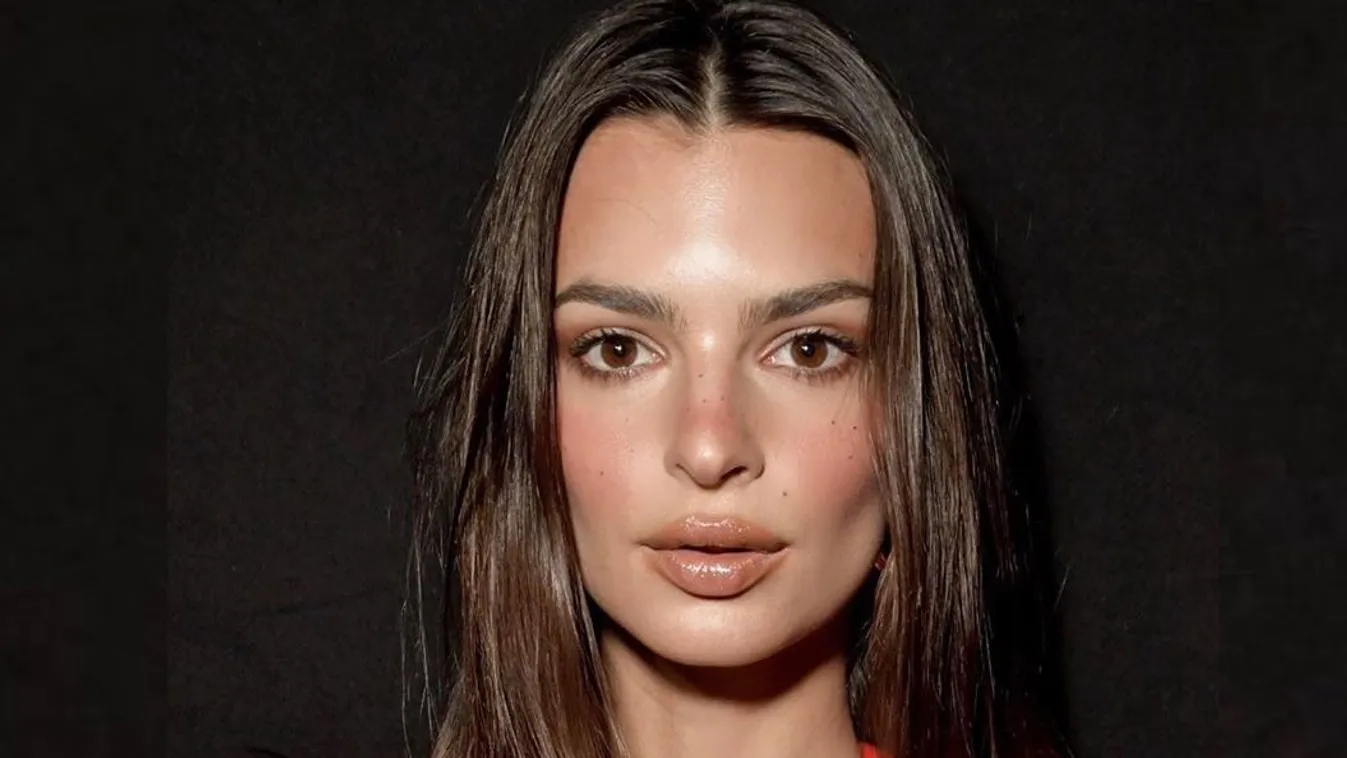 Emily Ratajkowski elképesztő formában van