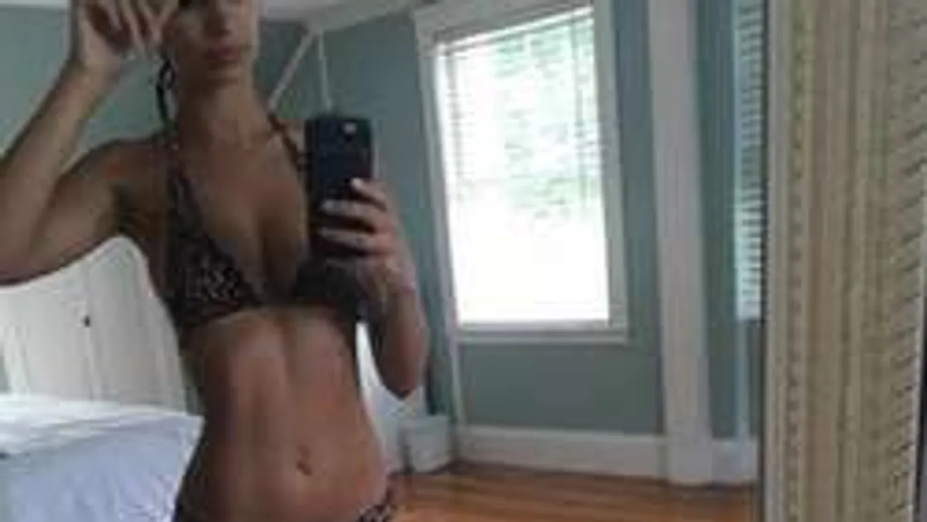 Emily Ratajkowski még sosem volt ennyire szexi!