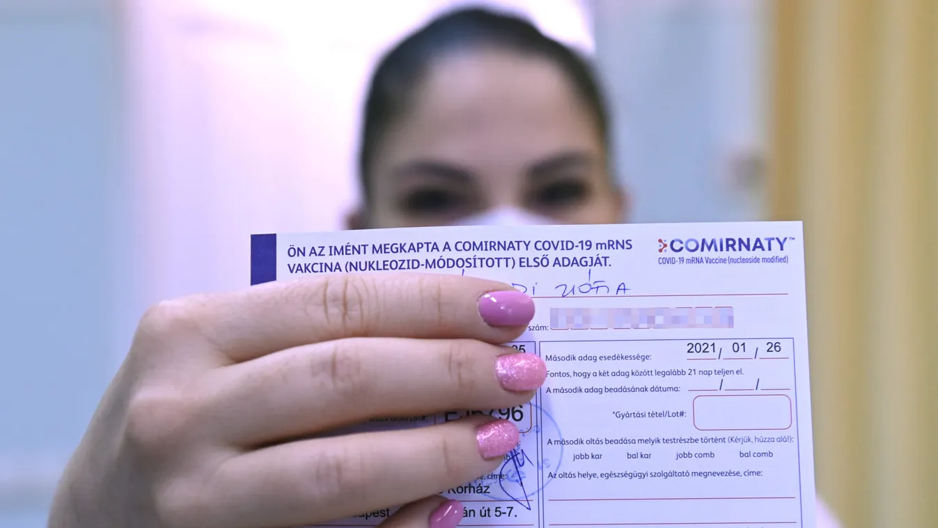 Hamisított oltási bizonyítvánnyal buktak le