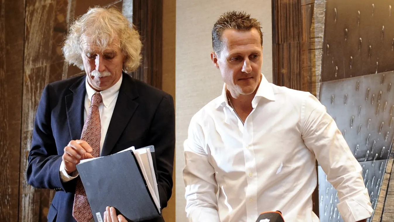 Peil professzor (balra) és Schumacher 2009-ben, a pilóta súlyos nyaksérülése után