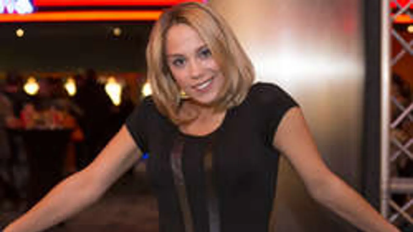 Áttetsző csipkében villantott a Barátok közt szuperszexi sztárja