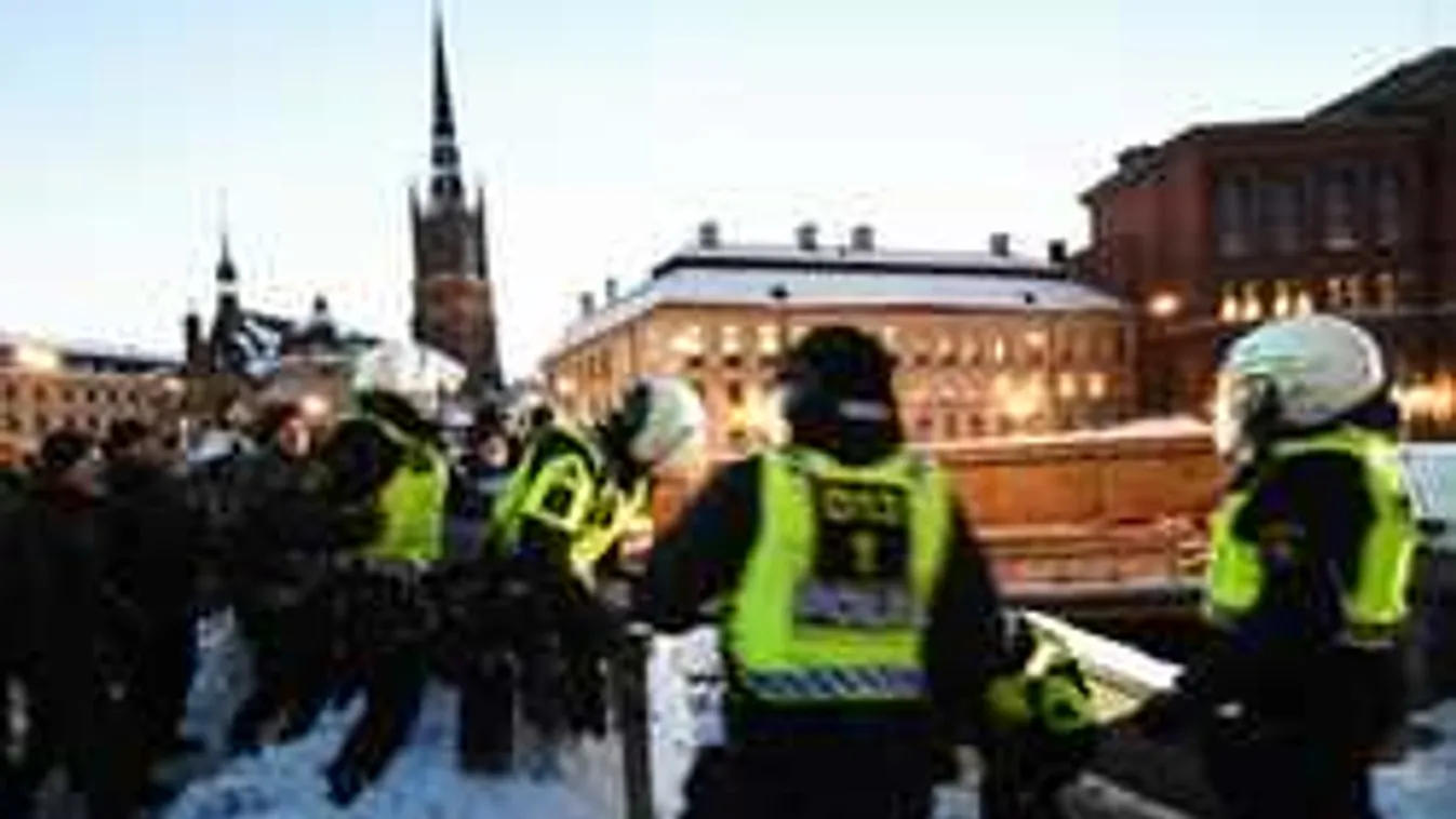 Kitálalt a svéd rendőrtiszt a migránsbűnözésről, baj lett belőle