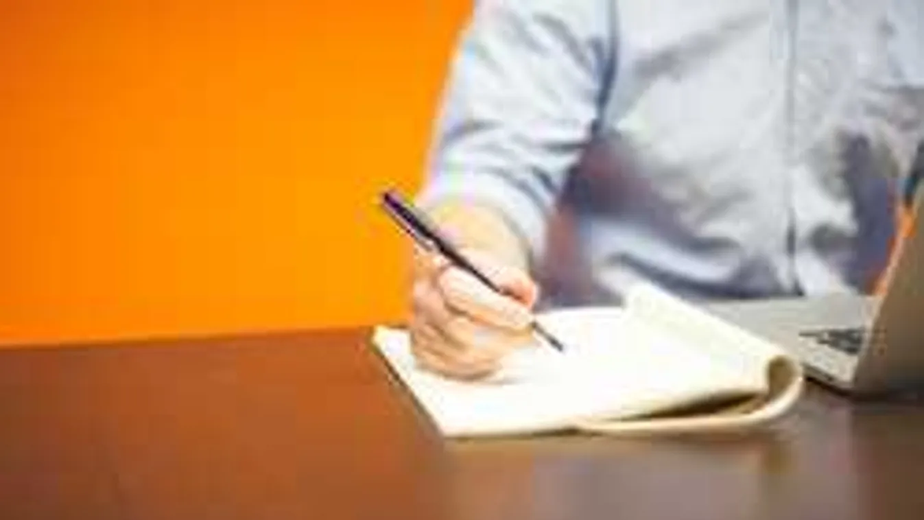 Nem hiszed el, hogyan úszták meg a dolgozatírást az egyik gimiben