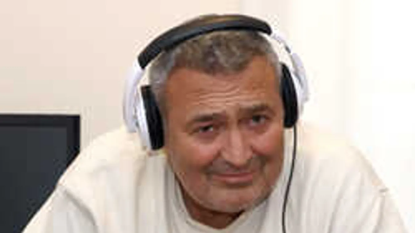 Rá sem lehet ismerni Gesztesi Károlyra! Mintha kicserélték volna