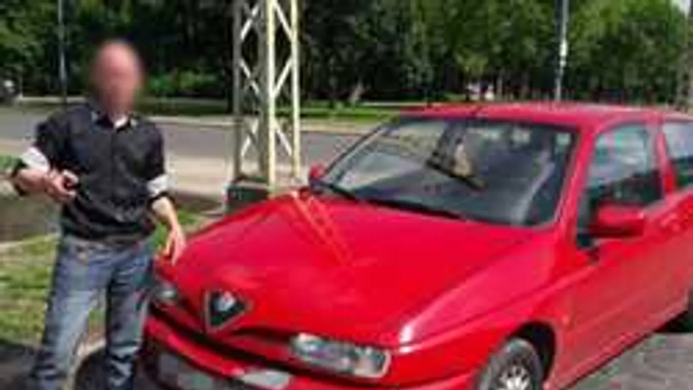 Vigyázz, ne dőlj be neki! Segítőkész autósokra utazik a pofátlan csaló