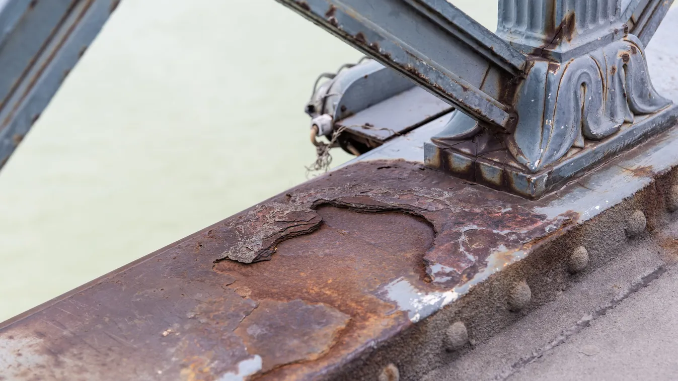 Szó szerint életveszélyes Karácsonyék szerencsétlenkedése