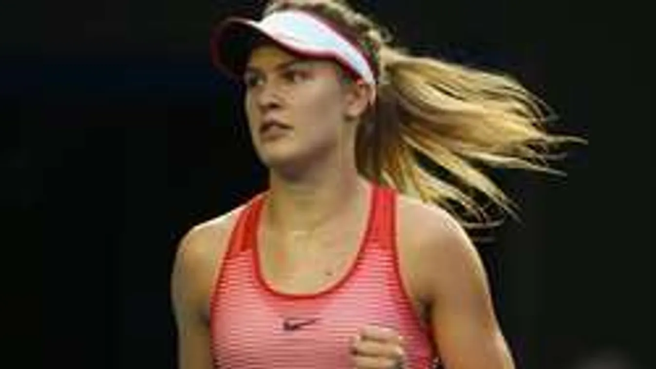 Riadtan pislogott, kiborotválták a szexi sztár haját - fotó