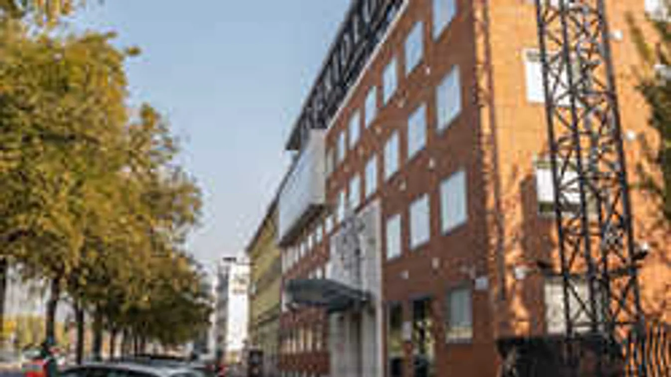 Most a NAV csapott le a szcientológusok székházában