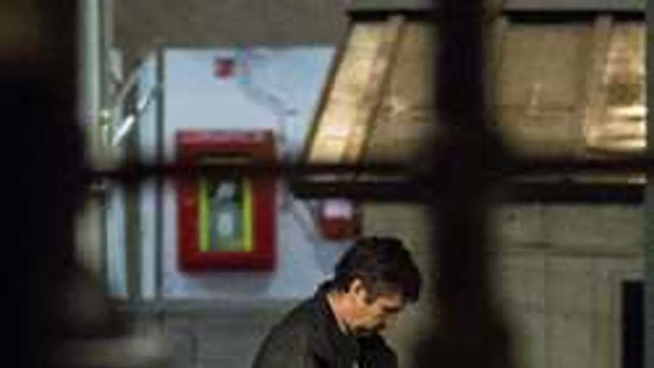 Kész a szereposztás!  Hadházy lesz a táskás ember Simicska és az LMP között. Tényleg megvették a pártot...