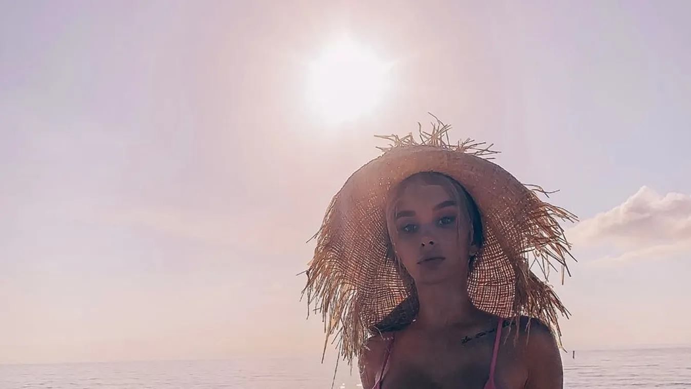 Megmutatta ringó melleit az álomnő, aki még Cristiano Ronaldót is kikosarazta