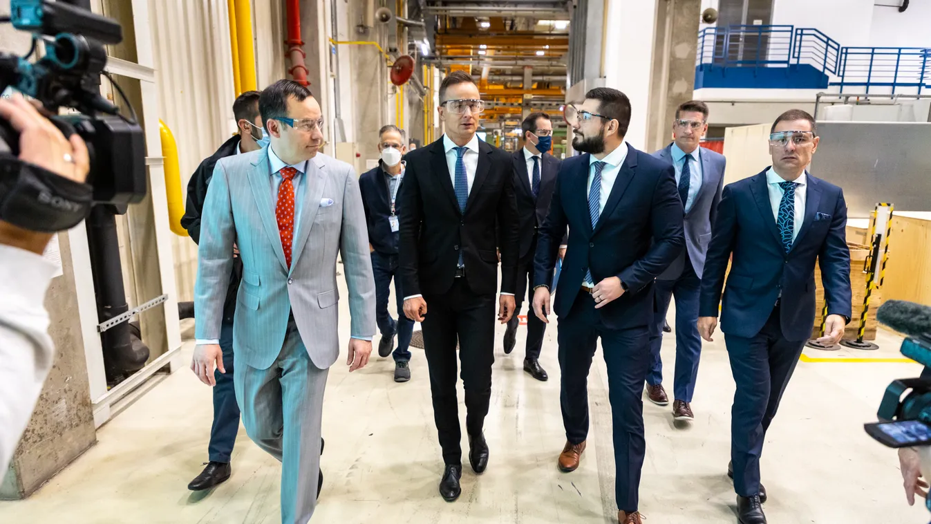 Szijjártó Péter külügyminiszter ma a GE Gas Power csapatával ünnepelt Veresegyházán