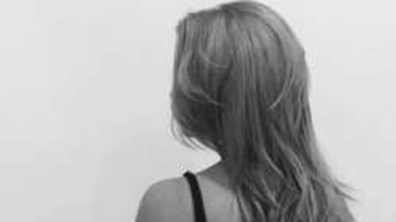 Egy tanárnő kettős élete! Nappal tanít este prosti