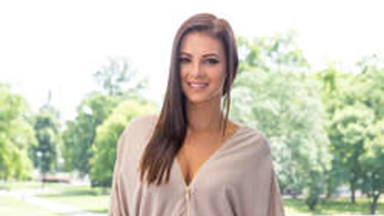 Sarka Kata kockáztat a harmadik terhességgel