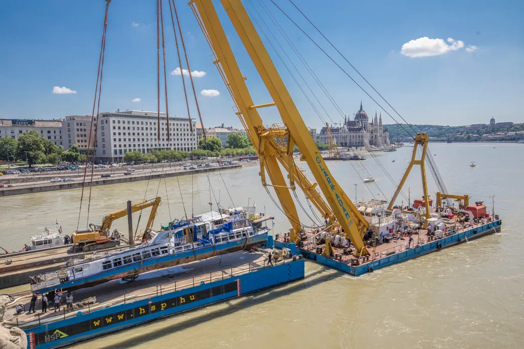 Majdnem két hétig tartott kiemelni a Hableányt