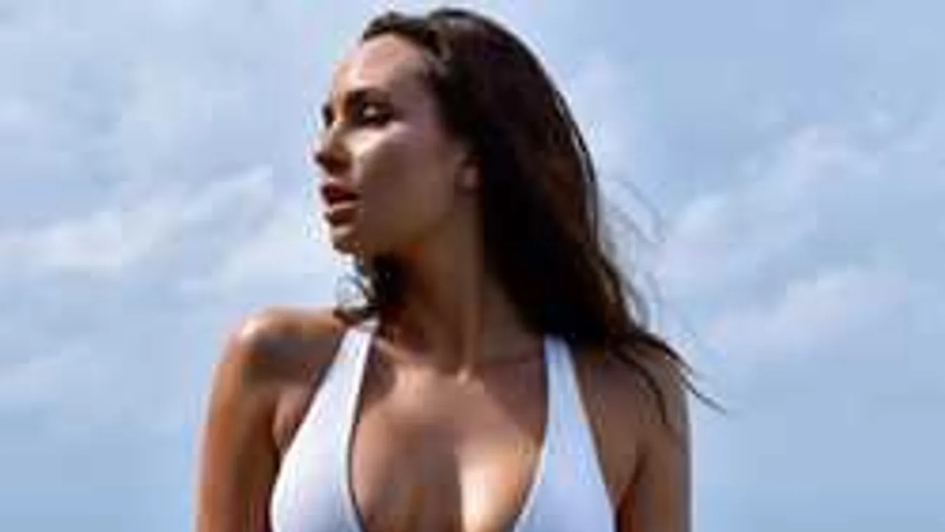 Se bugyi, se más: pucéran tárulkozik ki a Vénusz-testű ringlány