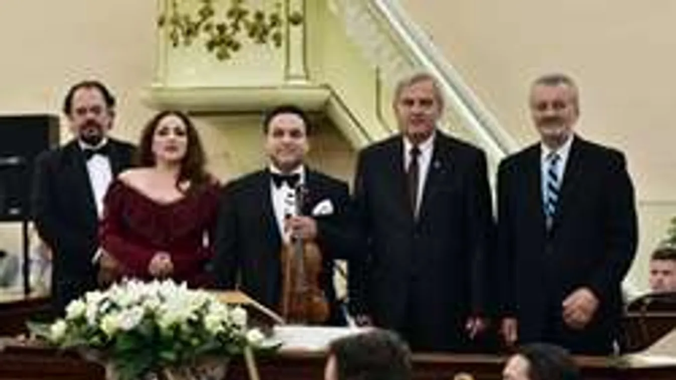 Tízezer embernek nyújtott segítséget Mága Zoltán