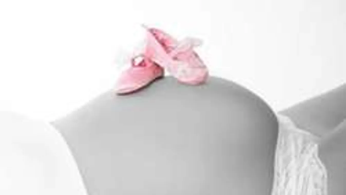 Miért akar egyre több nő császárral szülni? Ciki a természetes szülés?