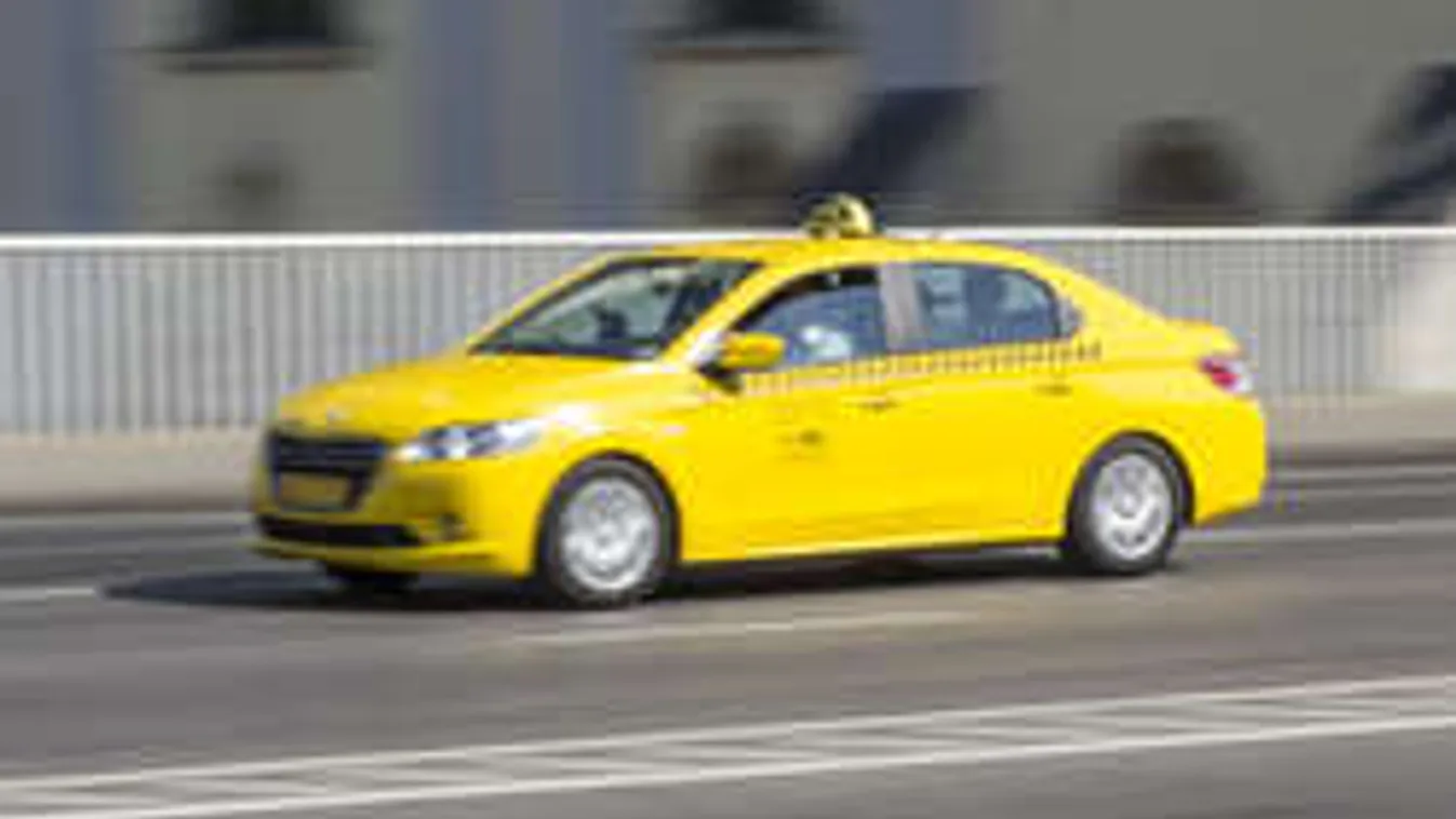 Olcsóbb a benzin, mennyi lesz a taxitarifa?