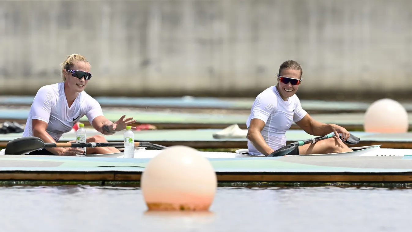 Kozák Danuta (elöl) és Bodonyi Dóra olimpiai bronzérmet nyert 500 méteren