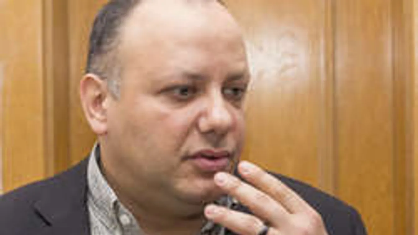 Damu neje teljesen padlón van