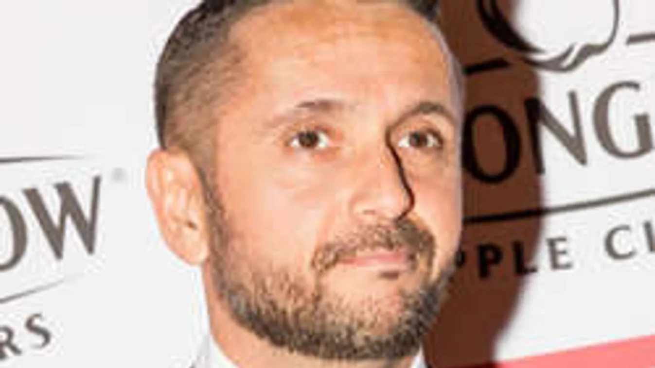 Különös fotó! - Behúztak Majkának?